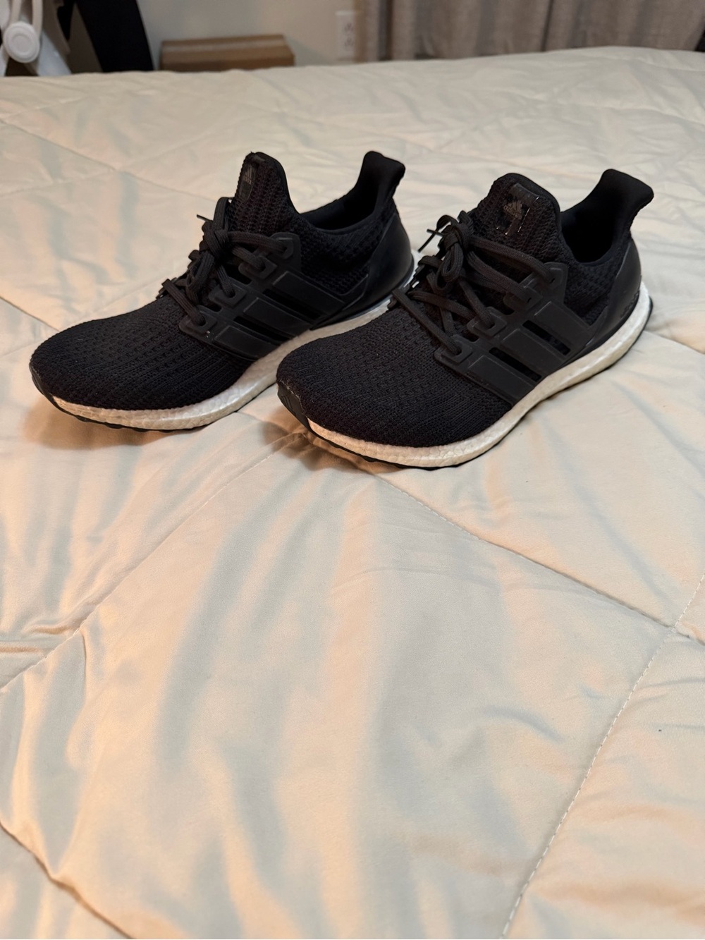 adidas Men’s Black ultraboost Running Shoes
